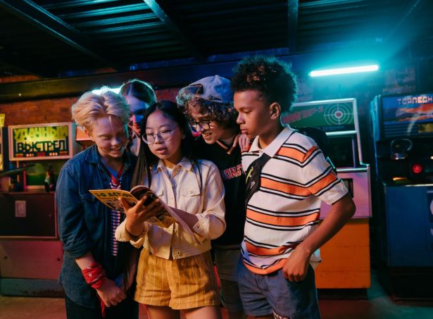 7 Popular Teenage Clothing Stores to Check Out Now